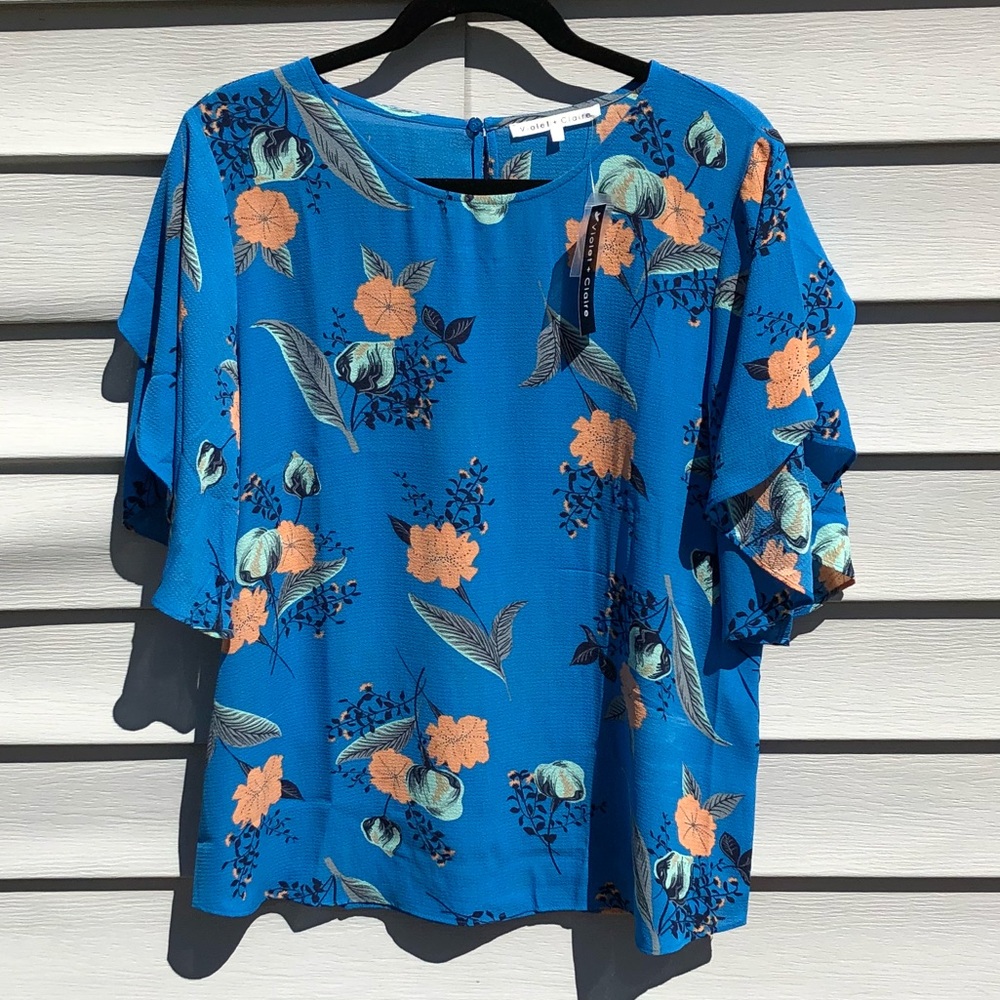 Violet & Claire - Blue Floral Short Sleeve Blouse